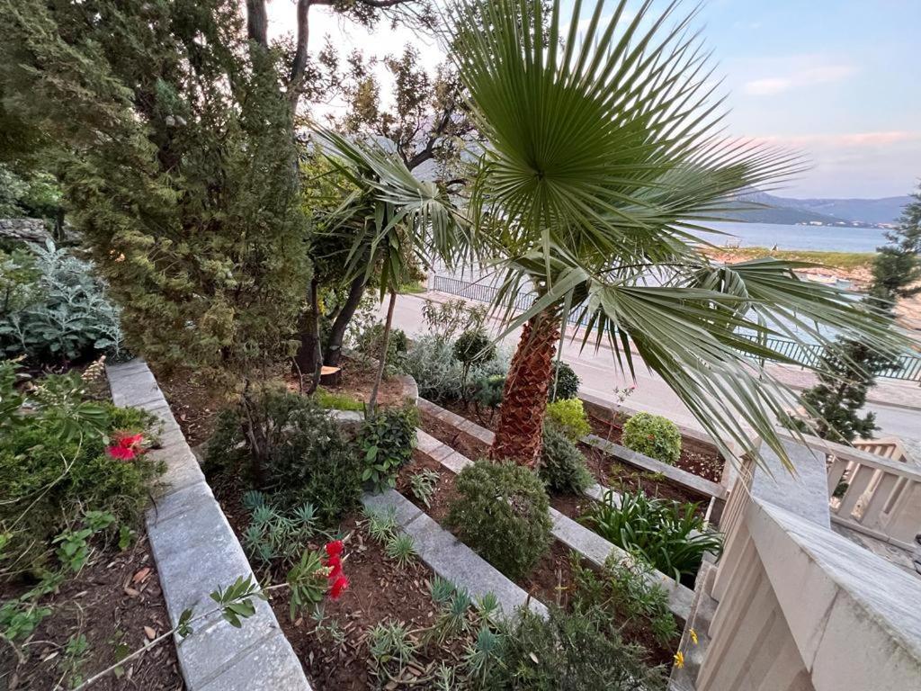 Villa Jade Apartments Front Row Sea View - Walk To Korcula Old Town Medvinjak Eksteriør bilde