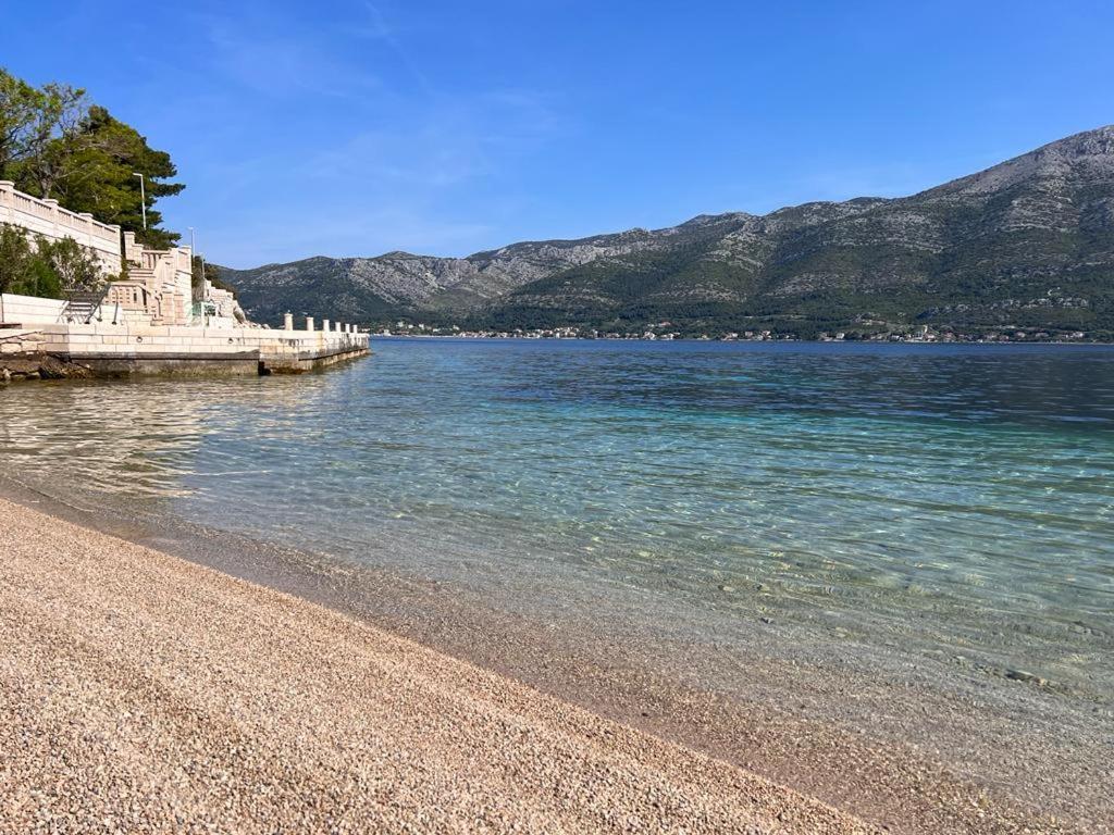 Villa Jade Apartments Front Row Sea View - Walk To Korcula Old Town Medvinjak Eksteriør bilde