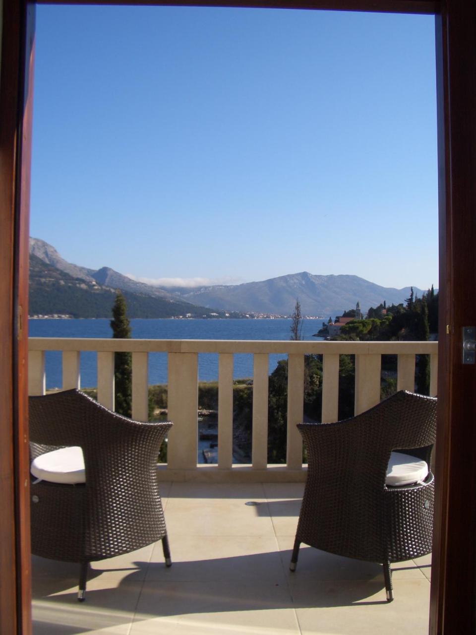 Villa Jade Apartments Front Row Sea View - Walk To Korcula Old Town Medvinjak Eksteriør bilde