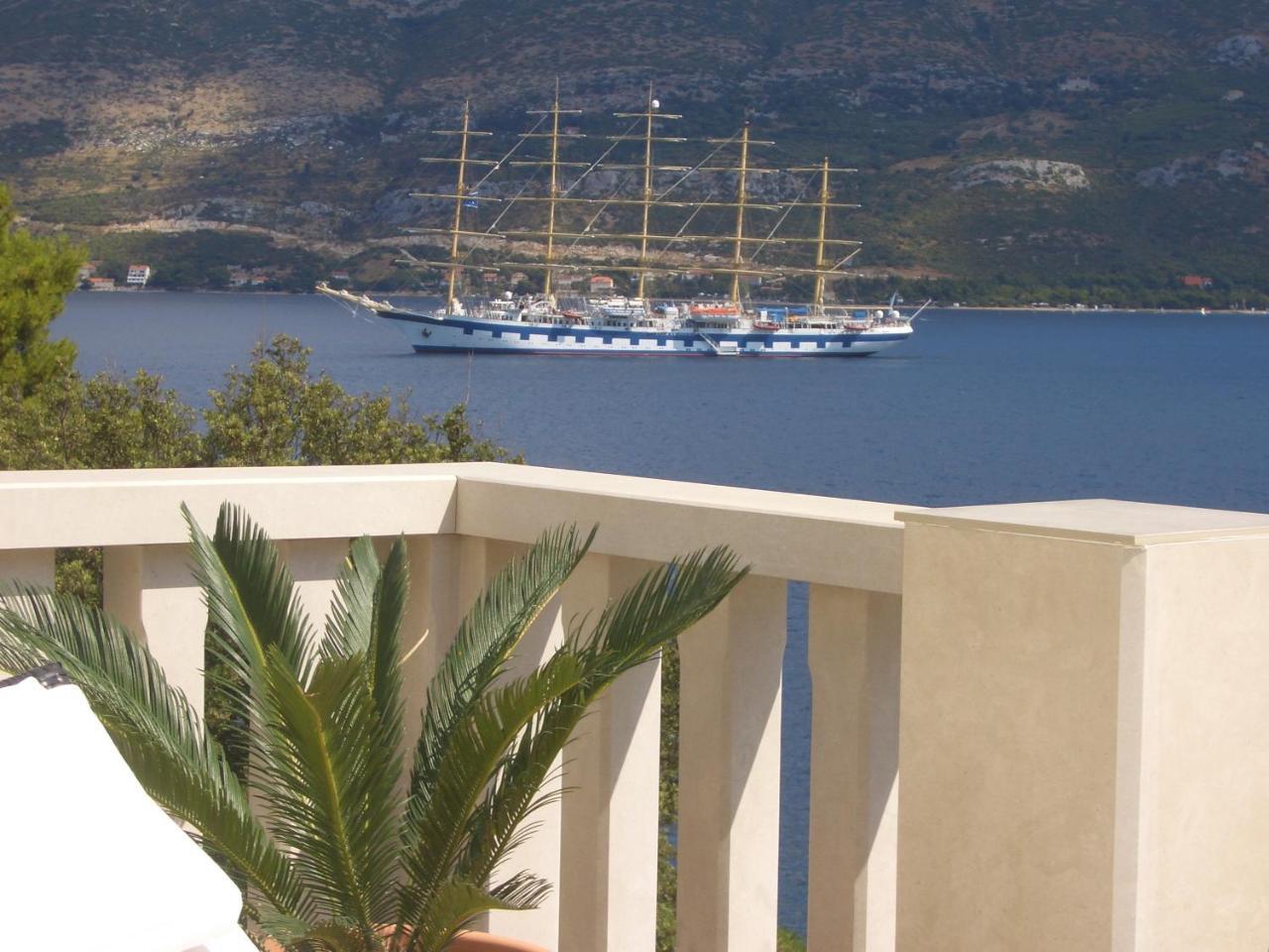 Villa Jade Apartments Front Row Sea View - Walk To Korcula Old Town Medvinjak Eksteriør bilde