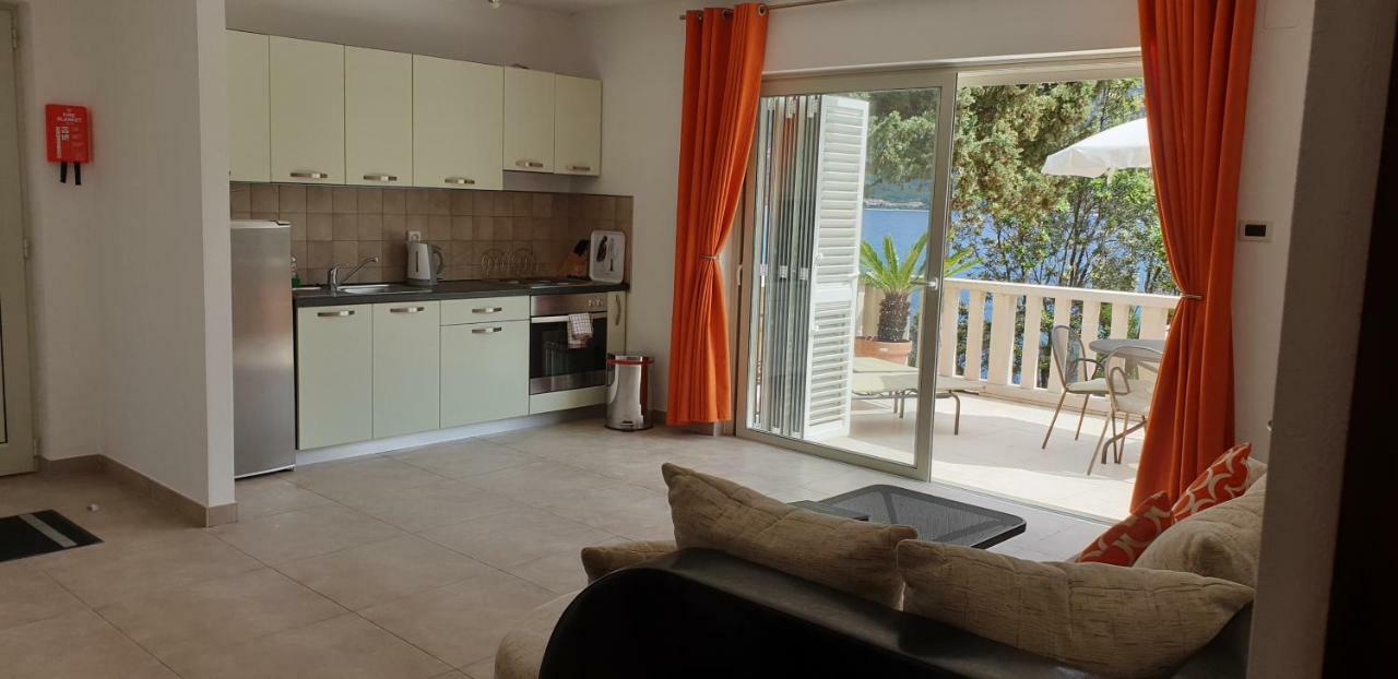 Villa Jade Apartments Front Row Sea View - Walk To Korcula Old Town Medvinjak Eksteriør bilde
