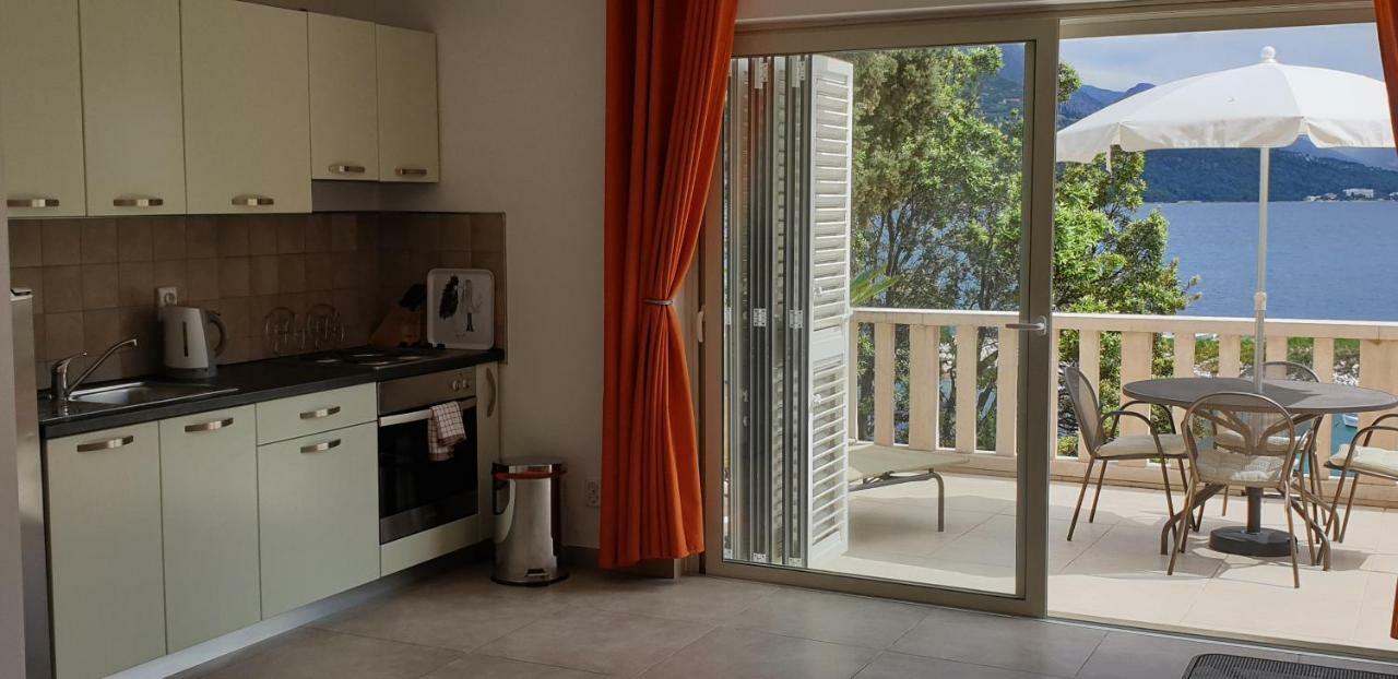 Villa Jade Apartments Front Row Sea View - Walk To Korcula Old Town Medvinjak Eksteriør bilde