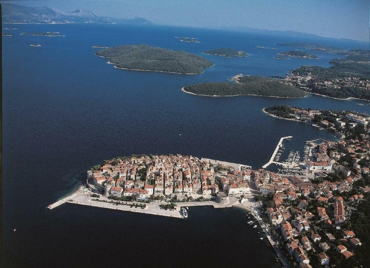 Villa Jade Apartments Front Row Sea View - Walk To Korcula Old Town Medvinjak Eksteriør bilde