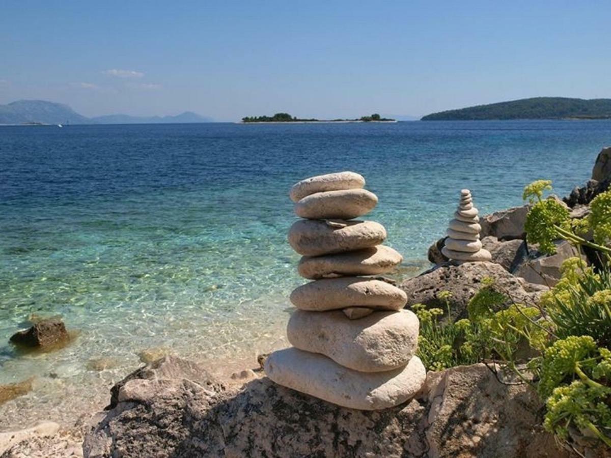 Villa Jade Apartments Front Row Sea View - Walk To Korcula Old Town Medvinjak Eksteriør bilde